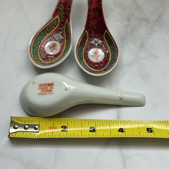 Various Asian Soup Spoons Set - Red Mun Shou, Floral, White Designs - Picture 6 of 11